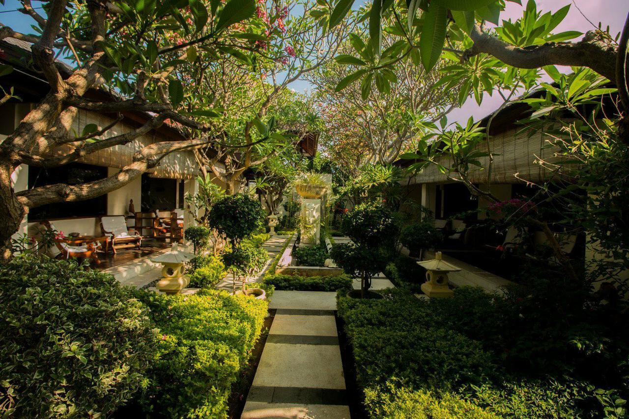 Frangipani Beach Hotel Lovina Exterior foto